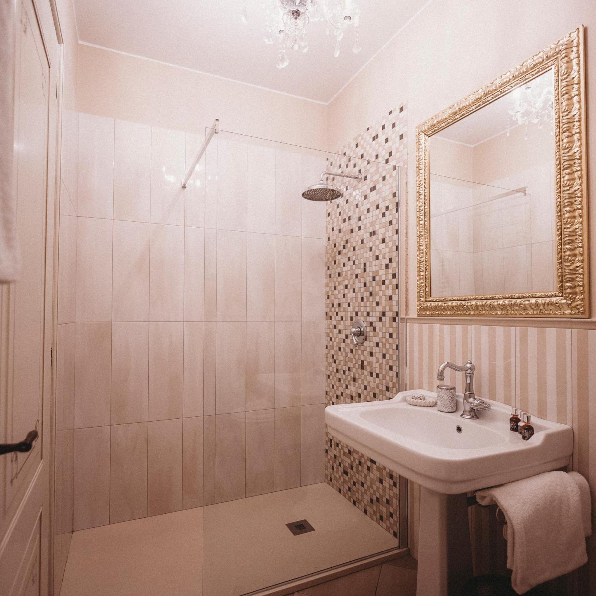 Salotto Delle Arti Hotel Modena Bagian luar foto