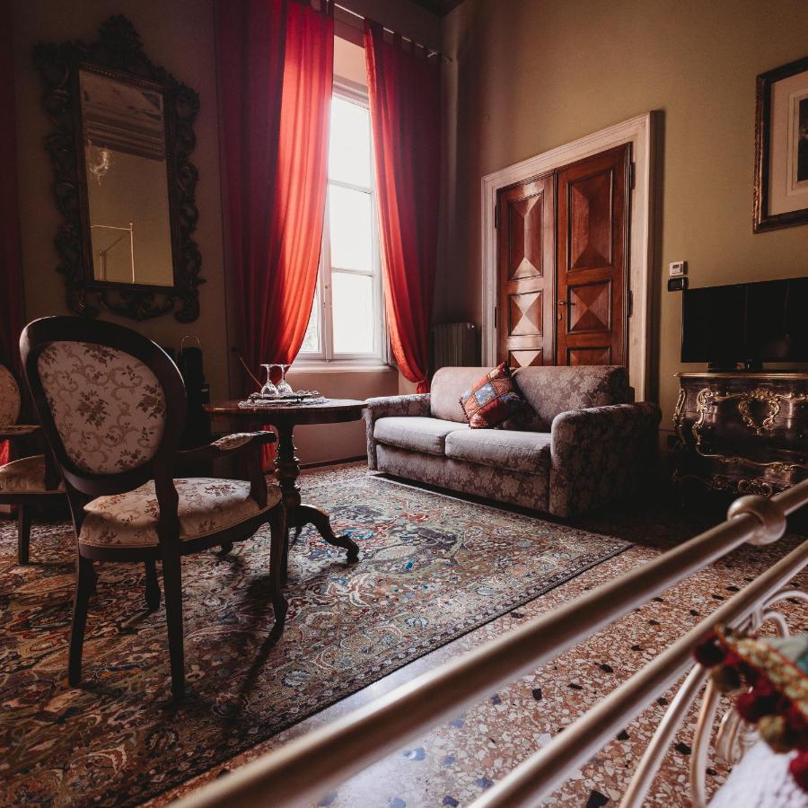 Salotto Delle Arti Hotel Modena Bagian luar foto