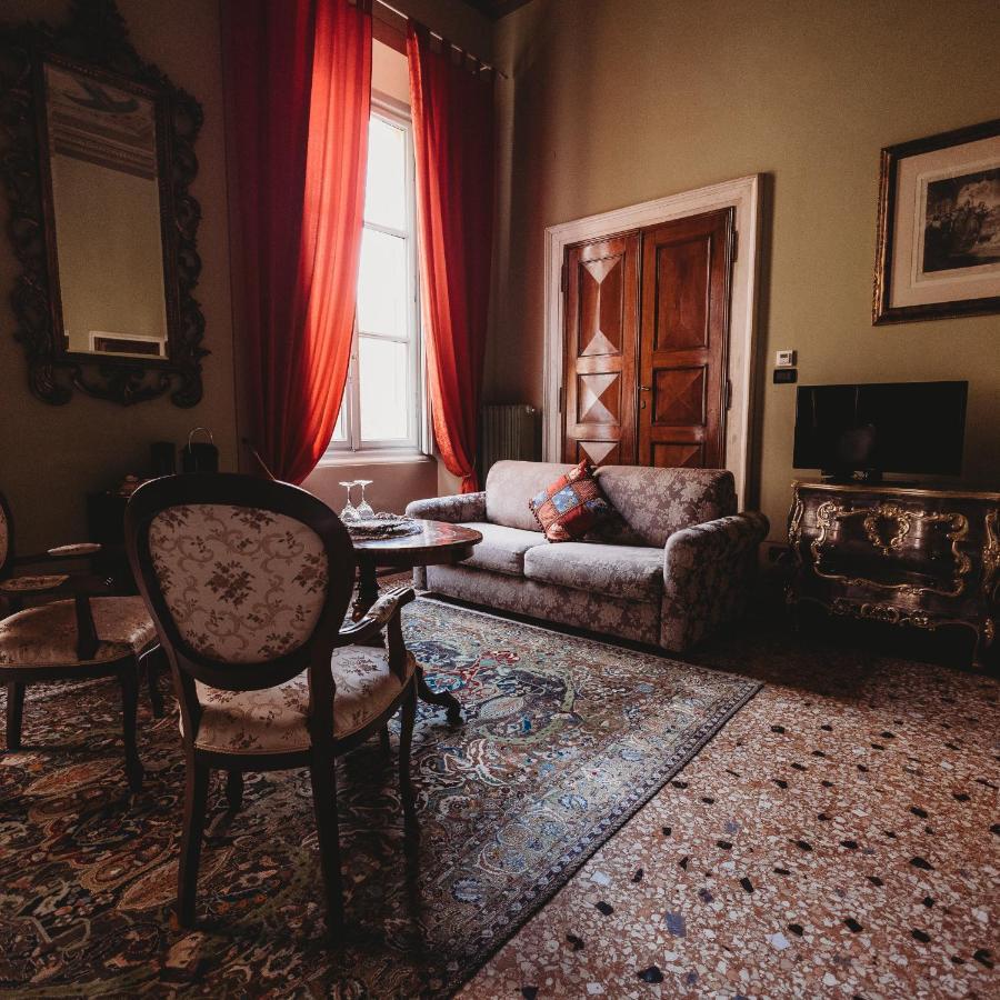 Salotto Delle Arti Hotel Modena Bagian luar foto