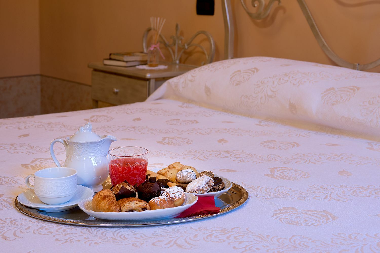 Salotto Delle Arti Hotel Modena Bagian luar foto